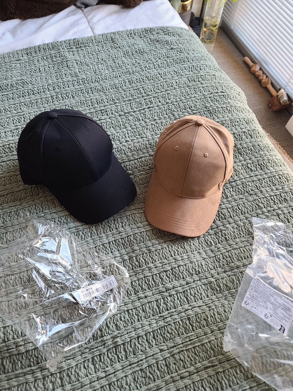 Classic Baseball Caps - Black & Tan